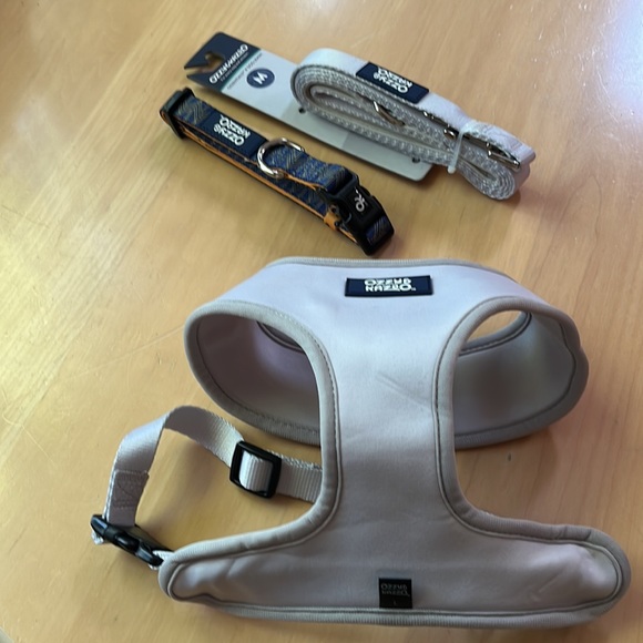 Ozzy & Kazoo set of 3 - dog harnesses, leash, and collar size M - Picture 7 of 7